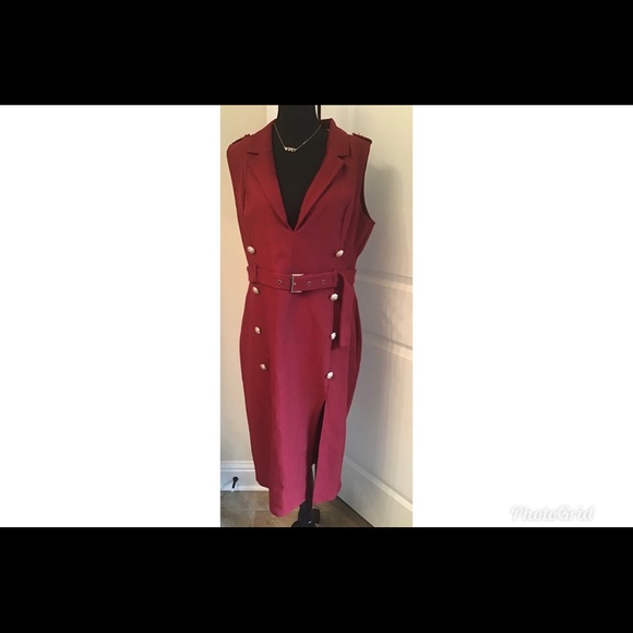 Always On Time Midi Dress - Picture 4 of 7